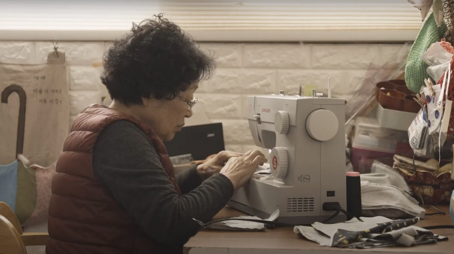 75-year-old woman discovers the magic of online shopping through Coupang