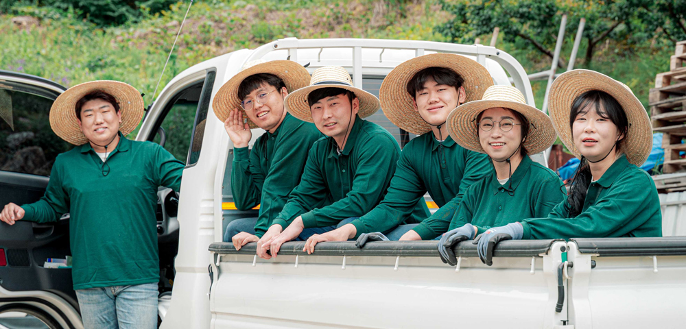 Rocket Fresh Young Farmers